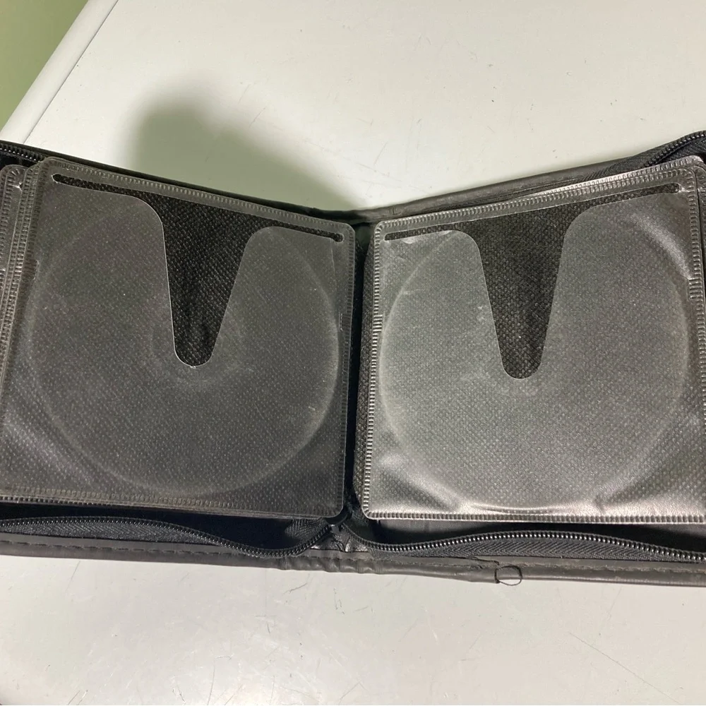 Hulk Graphic CD Case holds 24